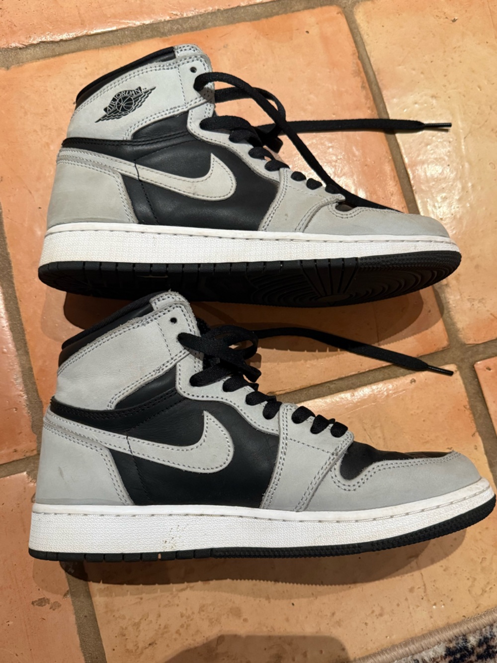 Nike Men’s  High-Top Basketball Sneakers in Black and Light Gray